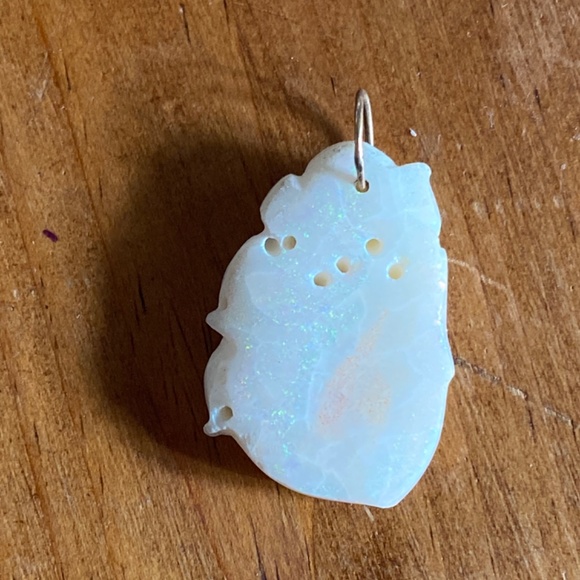 Carved opal pendant - Picture 4 of 5